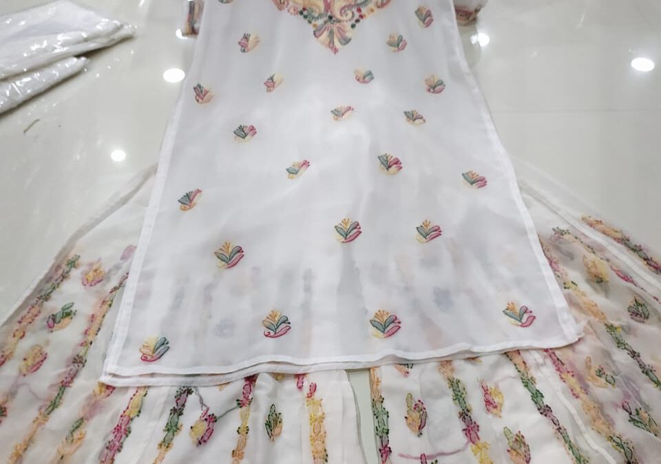 Lucknowi kurti with sharara.