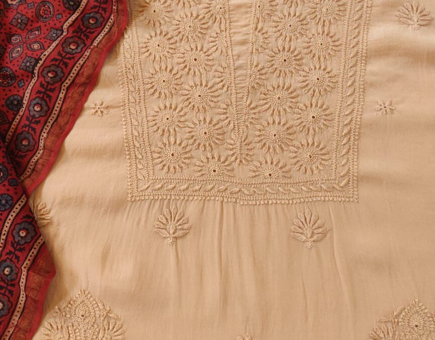 Crepe top fabric with handblock print dupatta.