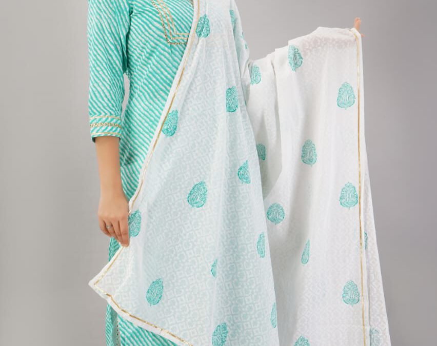 Leheriya kurti-pant-duppatta